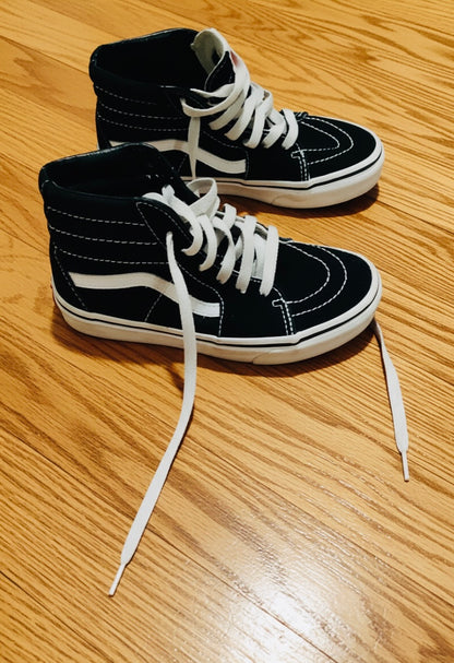 Vans Kids Sk8-Hi Sneakers | Black & White | Size 2 (Little Kid)- Pre-Owned