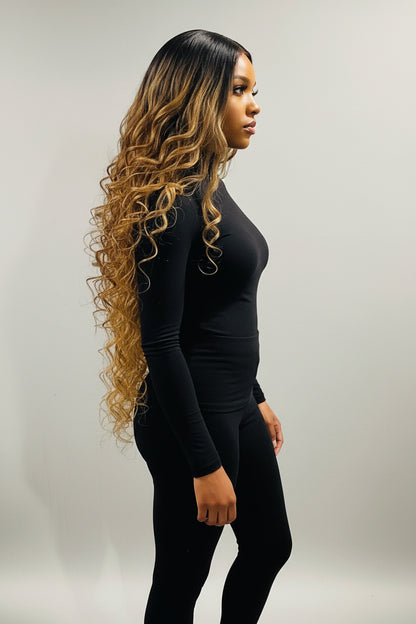 42" Curly Ombré Platinum Lace Front Wig – Long Glueless Pre-Owned