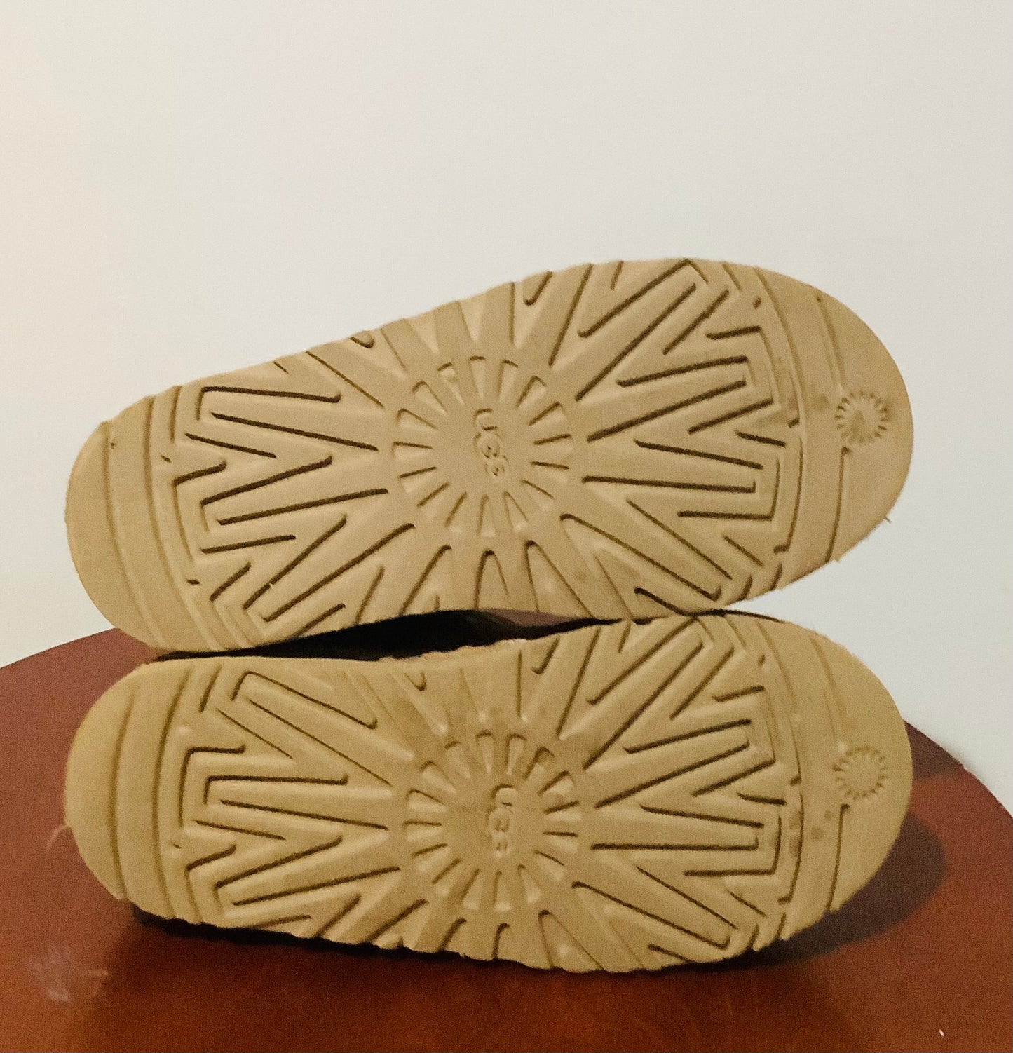 Pre-Owned: Girls UGG K Jona Confetti Logo Boot-Size 1-Used