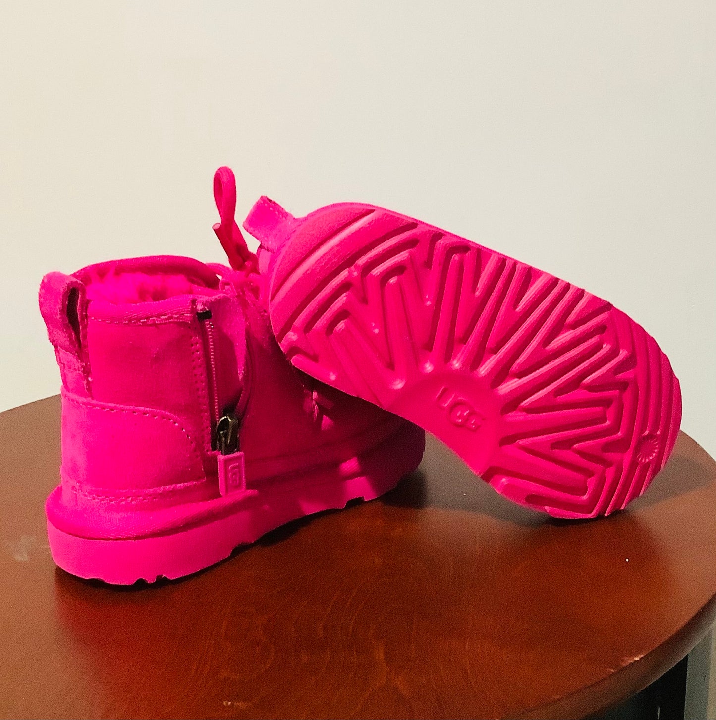 UGG: Toddler Kids' Neumel II Water Resistant Chukka Boot - Pre-Owned-Used