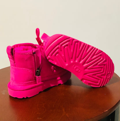 UGG: Toddler Kids' Neumel II Water Resistant Chukka Boot - Pre-Owned-Used