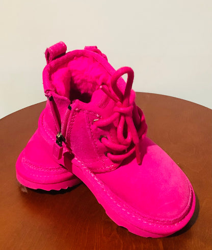 UGG: Toddler Kids' Neumel II Water Resistant Chukka Boot - Pre-Owned-Used