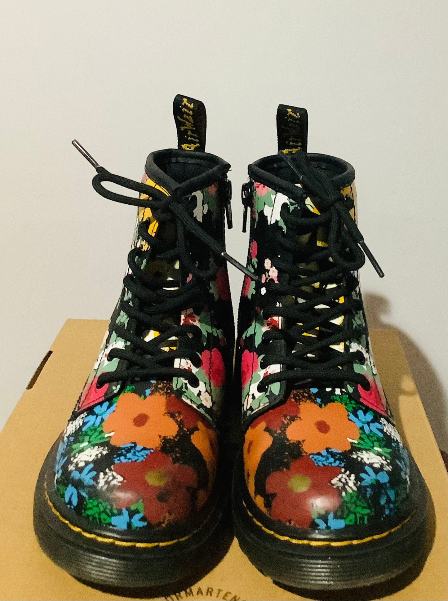 Dr. Martens 1460 J Floral Mash Up K Hydro - Pre-Owned-Used