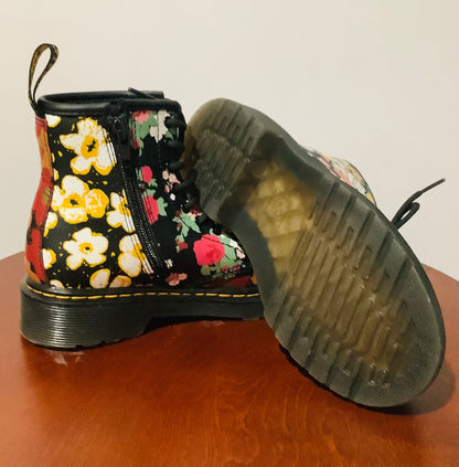Dr. Martens 1460 J Floral Mash Up K Hydro - Pre-Owned-Used
