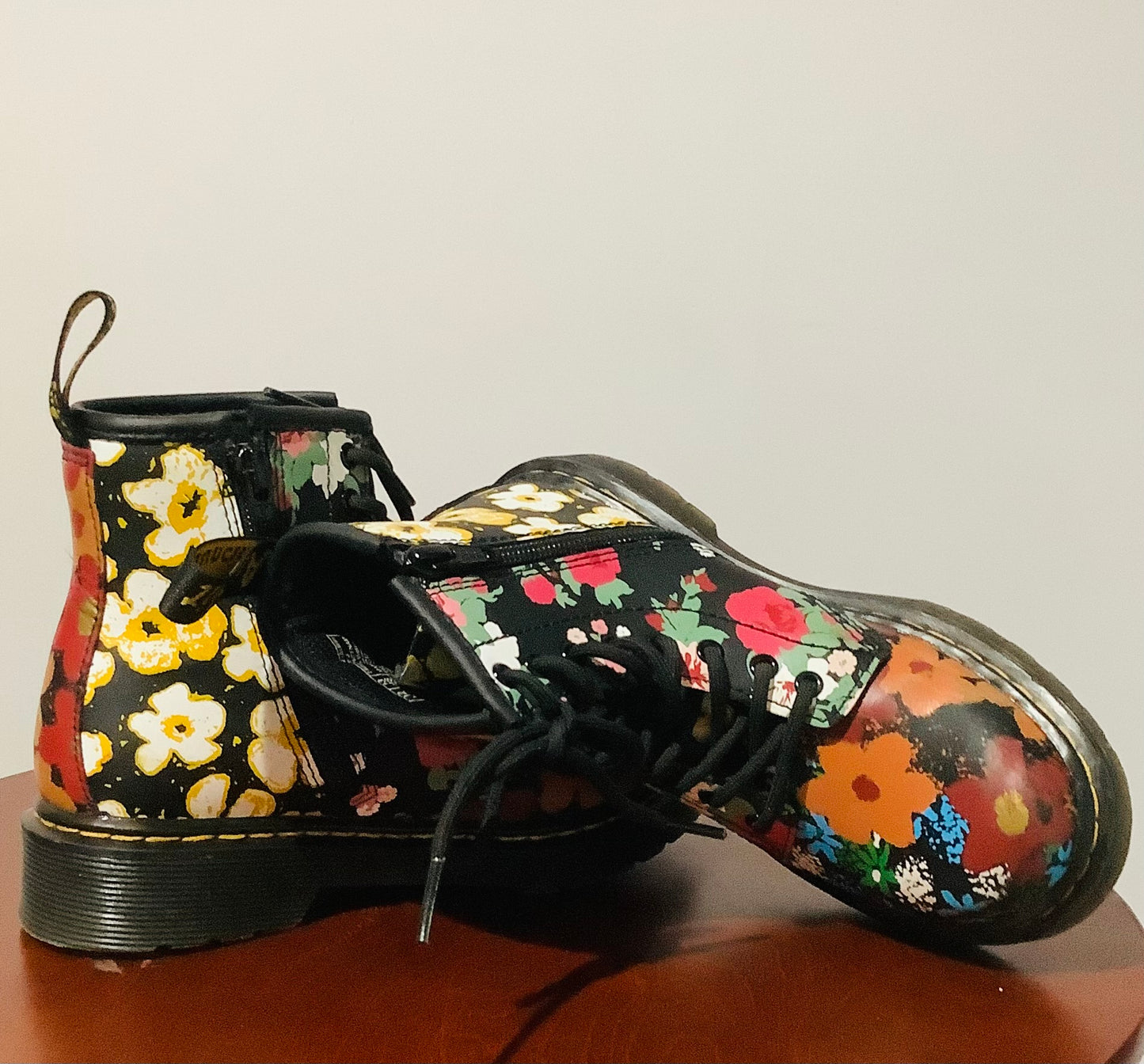 Dr. Martens 1460 J Floral Mash Up K Hydro - Pre-Owned-Used