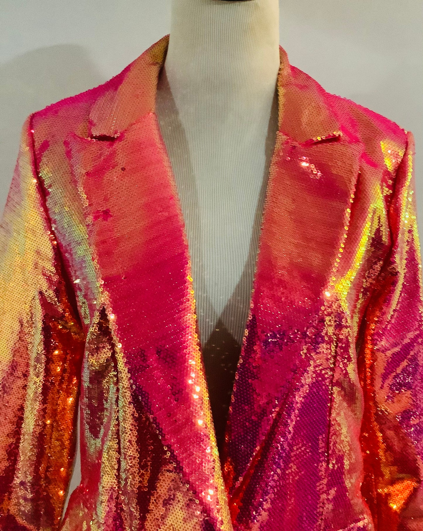 Fashion Nova: New Zuri Sequin Blazer-Pink