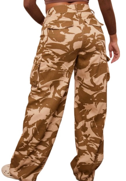 PLT: Shape Camo Print Pocket Detail Wide Leg Cargo Trouse