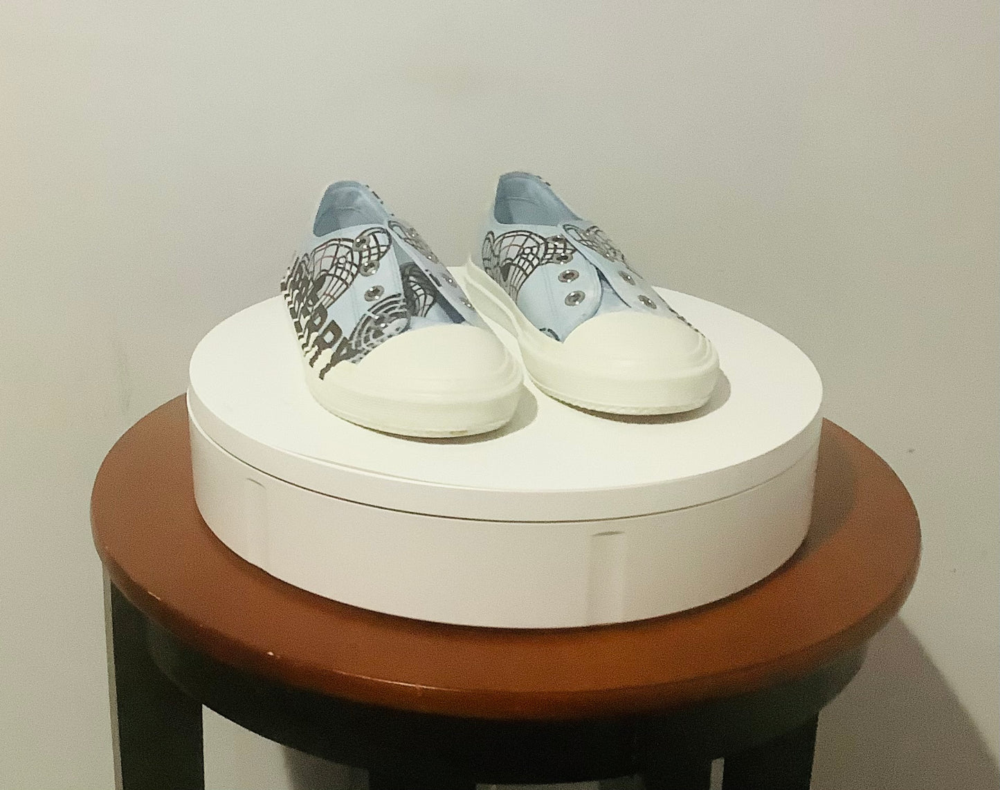 Burberry: Kid's K1 Larkhall Bear-Print Logo Sneakers-Laceless-Pre-Owned