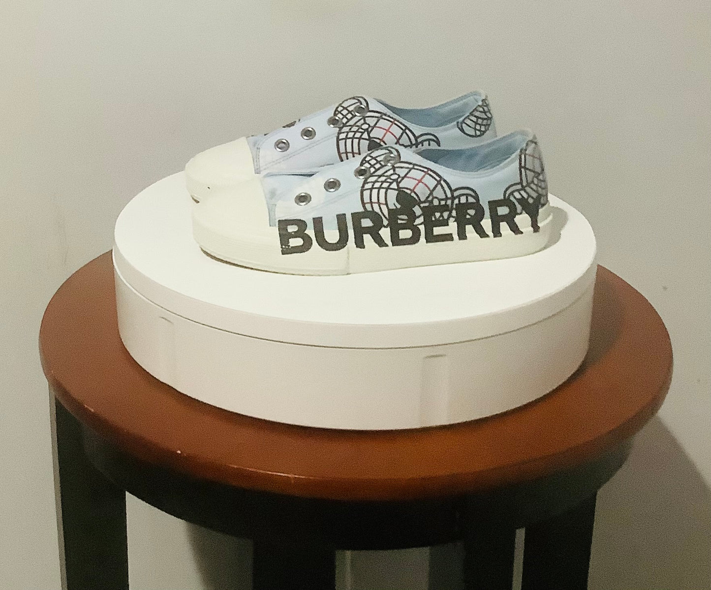 Burberry: Kid's K1 Larkhall Bear-Print Logo Sneakers-Laceless-Pre-Owned