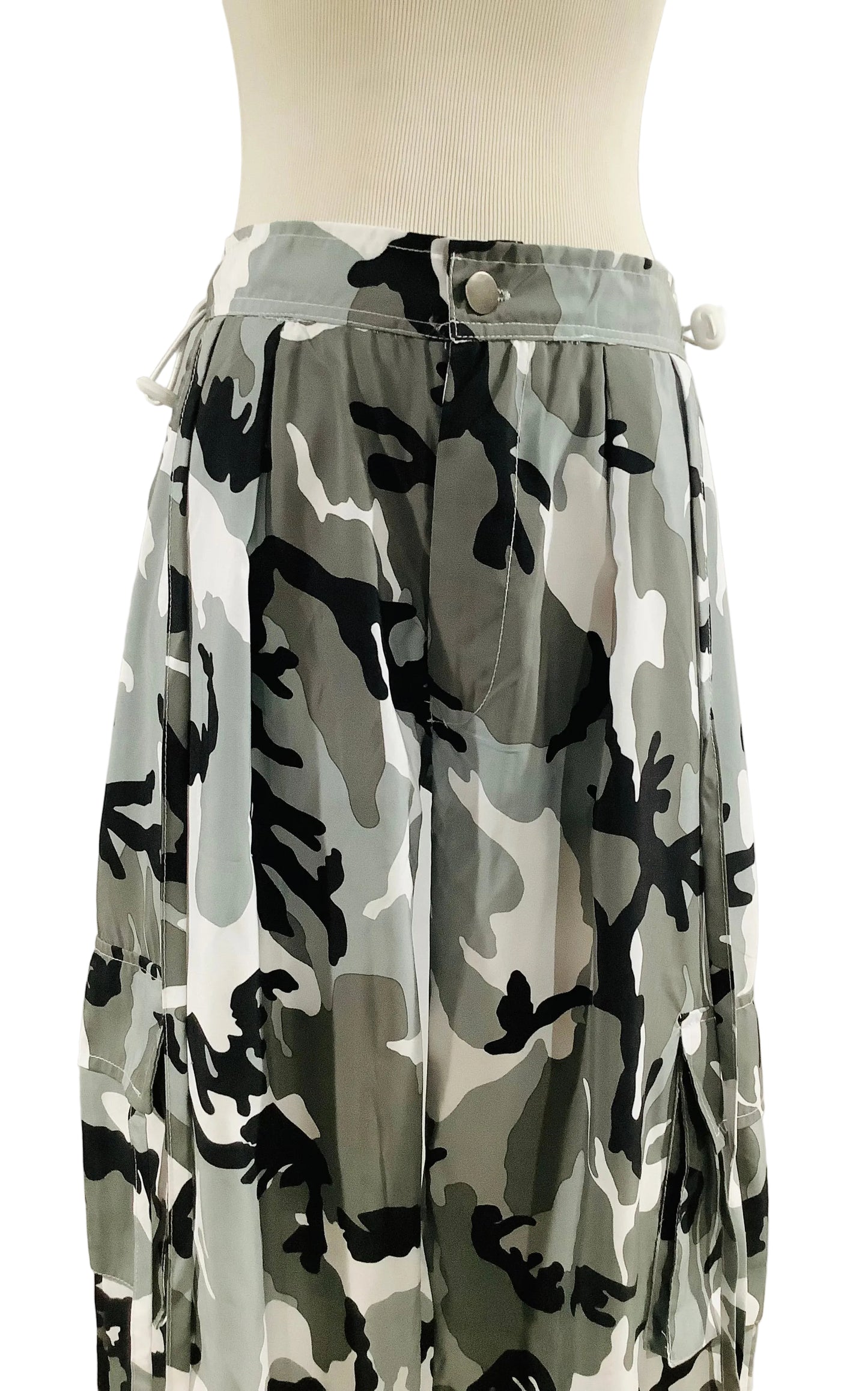 Grey Camo Print Lightweight Low Rise Cargo Pants – Pretty Little Thing
