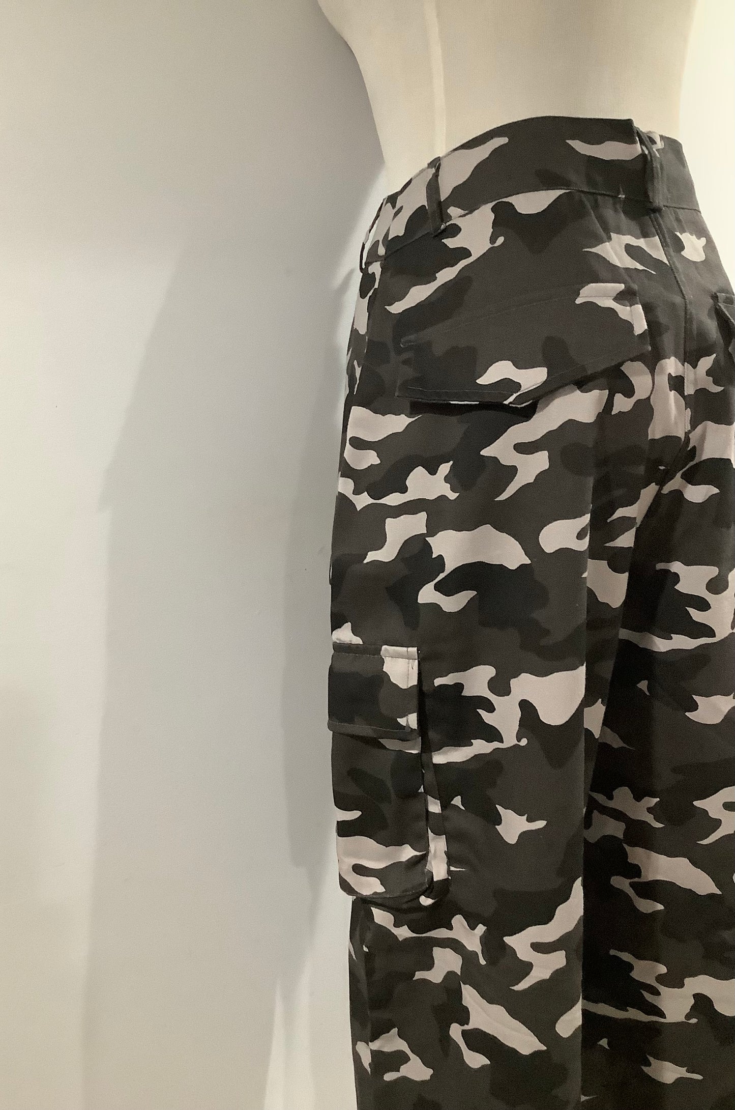 PLT: Grey Shape Camo Print Pocket Detail Wide Leg Cargo Trouser-NWT