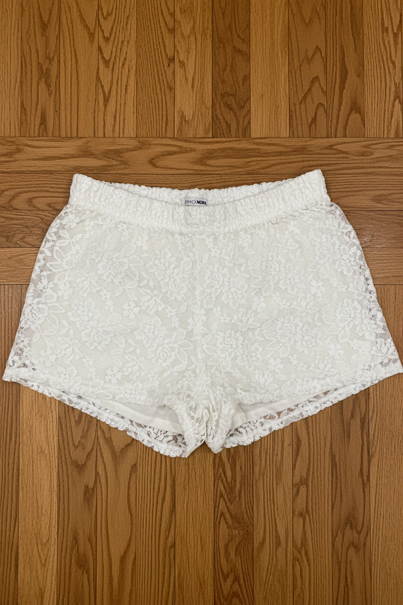 Fashion Nova White Lace Shorts – New Without Tags