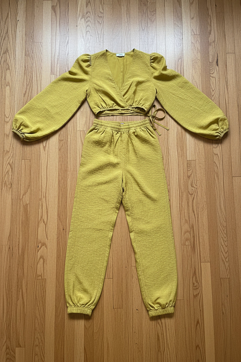 Boohoo Yellow Textured Relaxed Fit Two-Piece Jogger Set